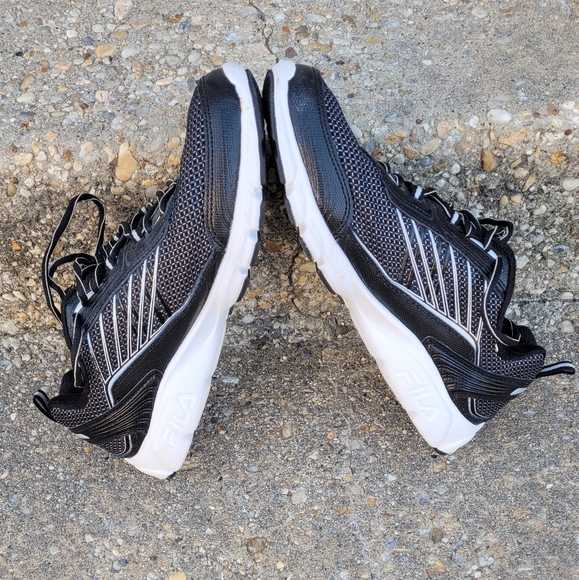 Fila Shoes - **FILA SNEAKERS! WOMENS SZ.10